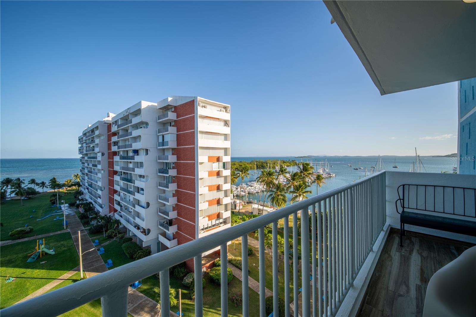 COND ISLETA MARINA - Residential