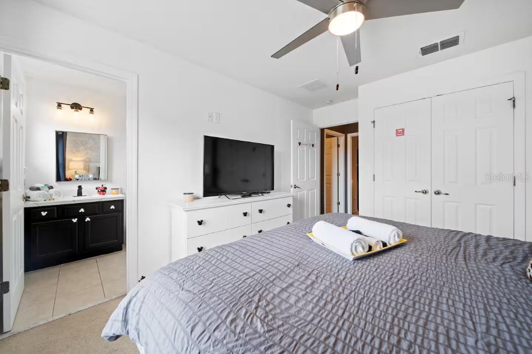 ENCANTADA PH 1 - Residential Lease