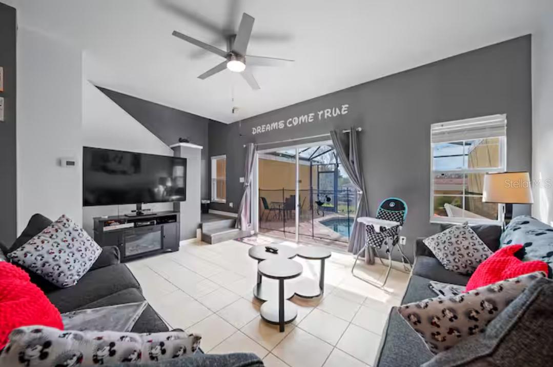 ENCANTADA PH 1 - Residential Lease