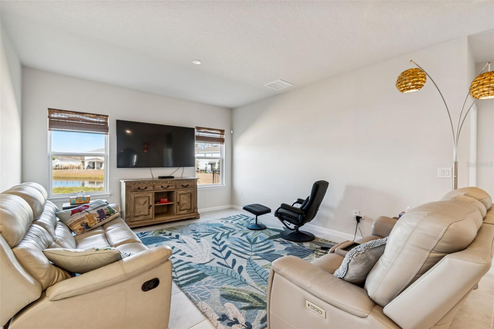 BROOKS LNDG PH 1-REPLAT - Residential