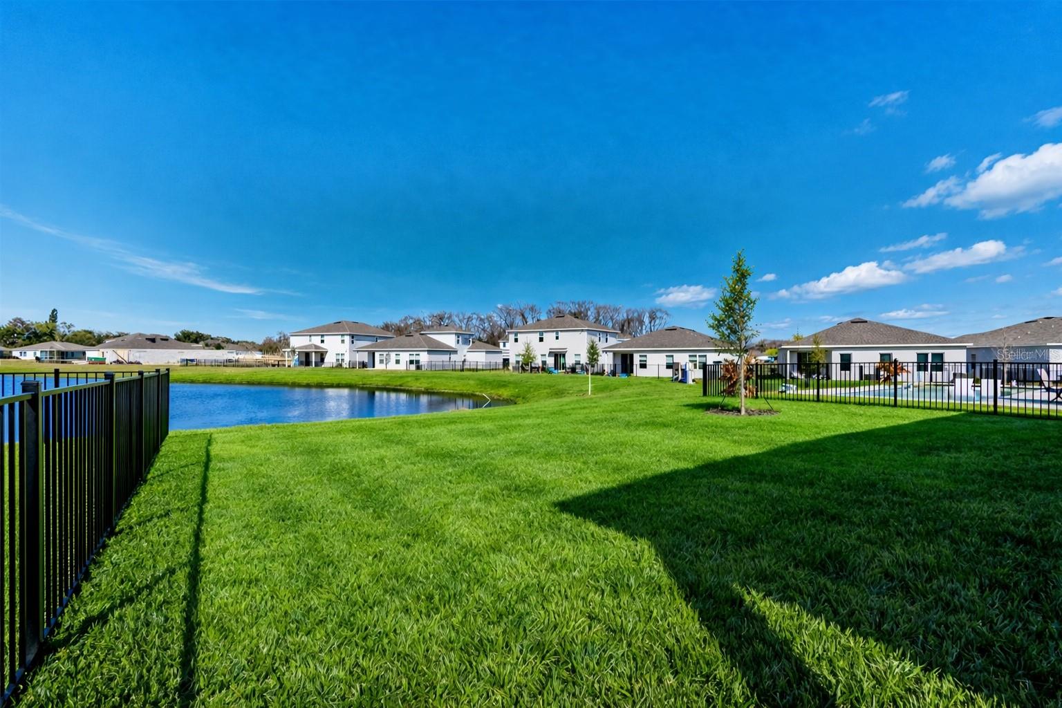 BROOKS LNDG PH 1-REPLAT - Residential