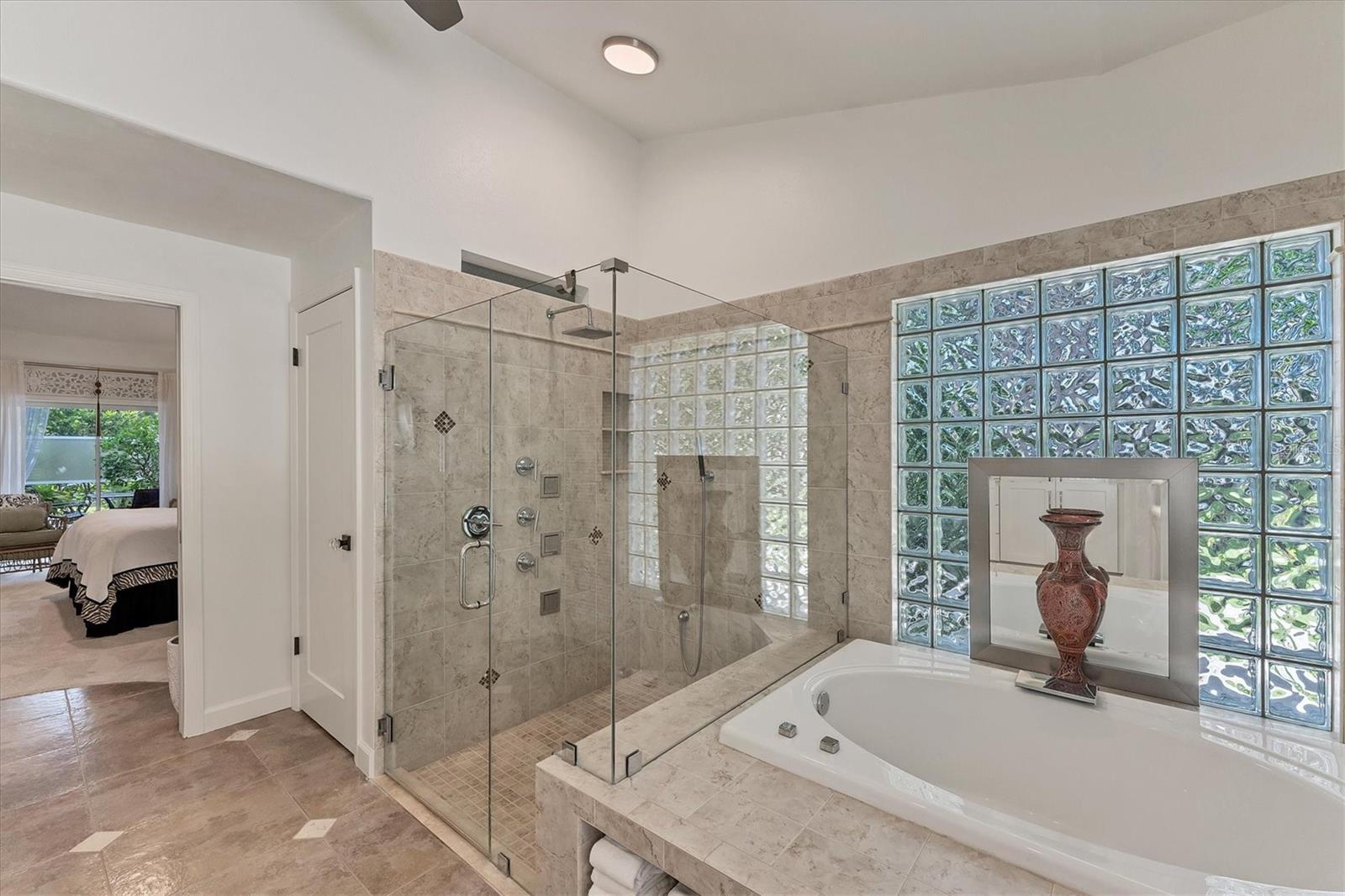 RIVER CLUB NORTH - Residential