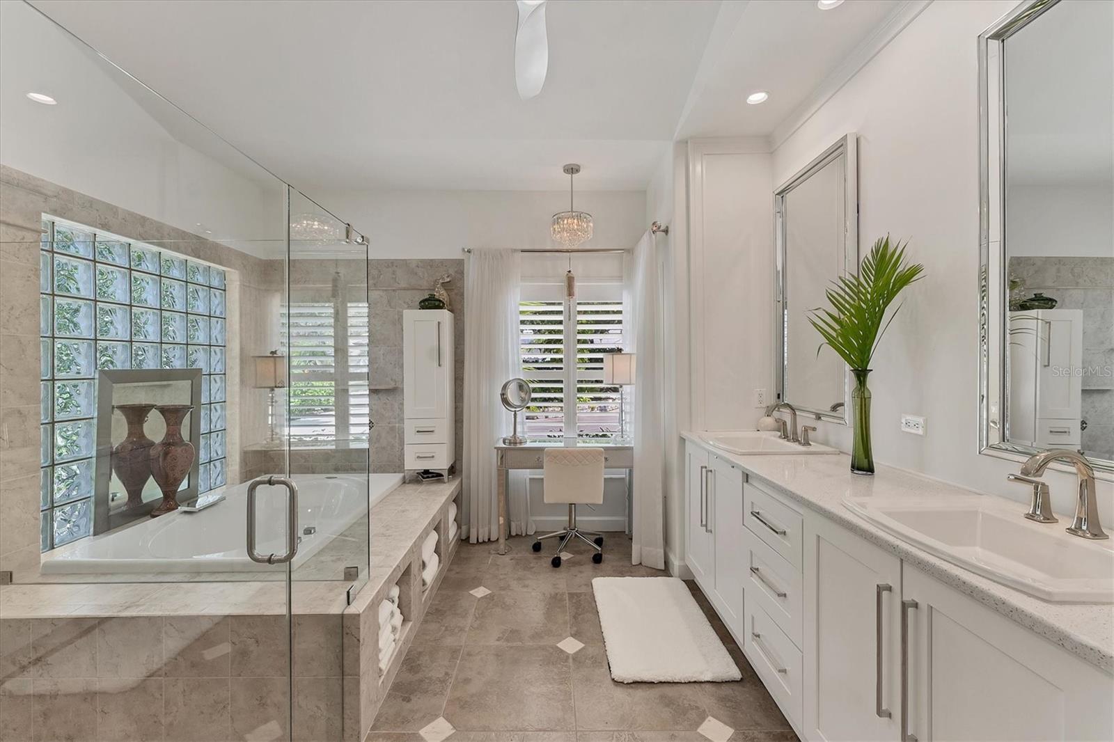 RIVER CLUB NORTH - Residential