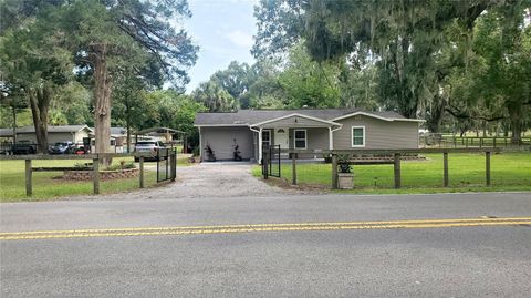 Photo of 2062 SE 52nd Street, Ocala, FL 34480 (MLS # OM712238)