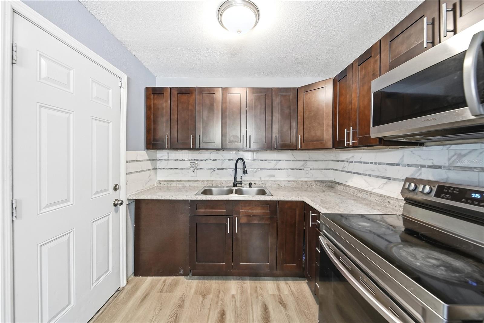 LAKE LAWNE SHORES ADD 03 - Residential