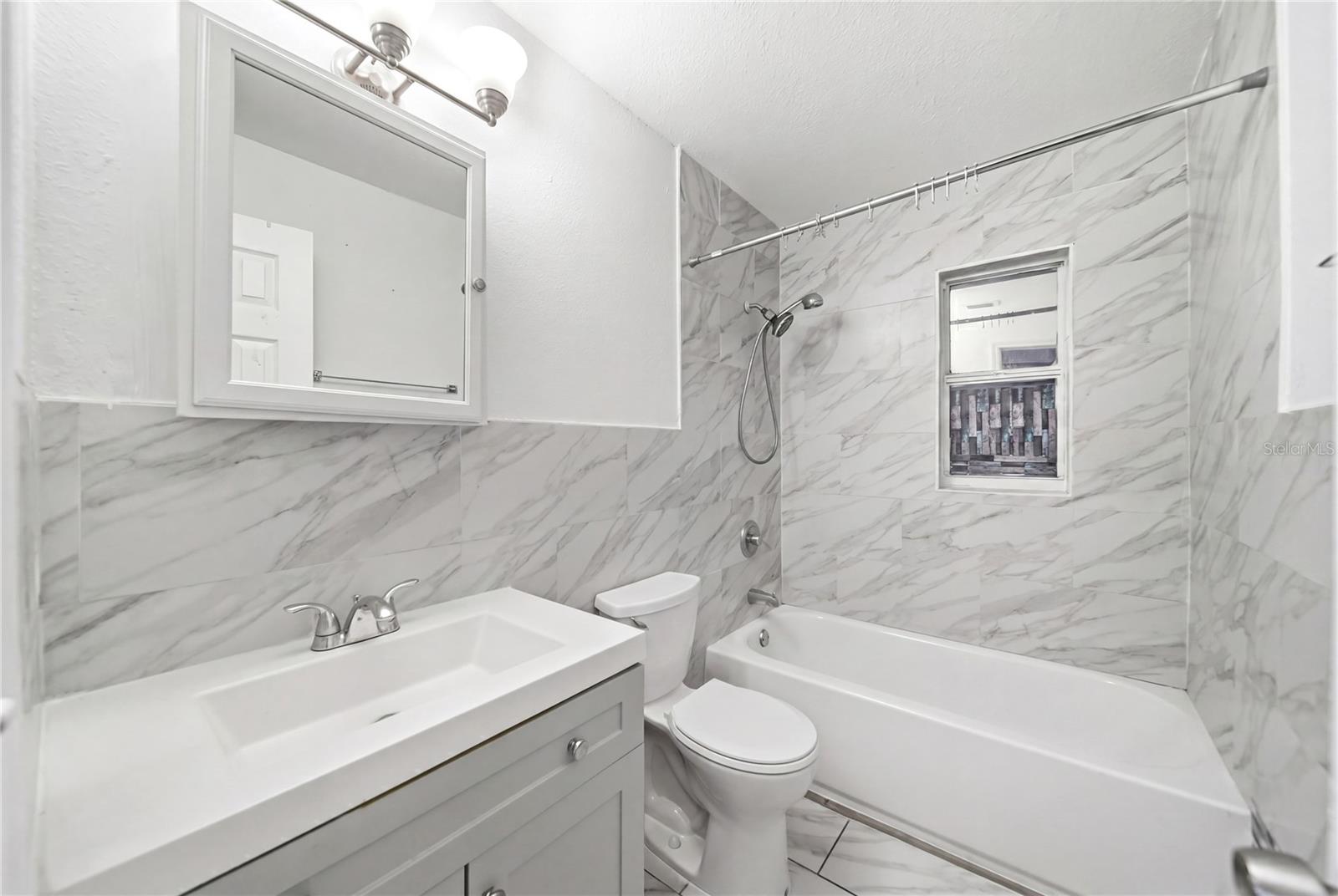 LAKE LAWNE SHORES ADD 03 - Residential