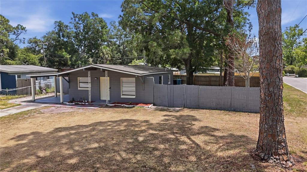 Photo of 1401 Radleigh Place, Orlando, FL 32808 (MLS # O6405066)