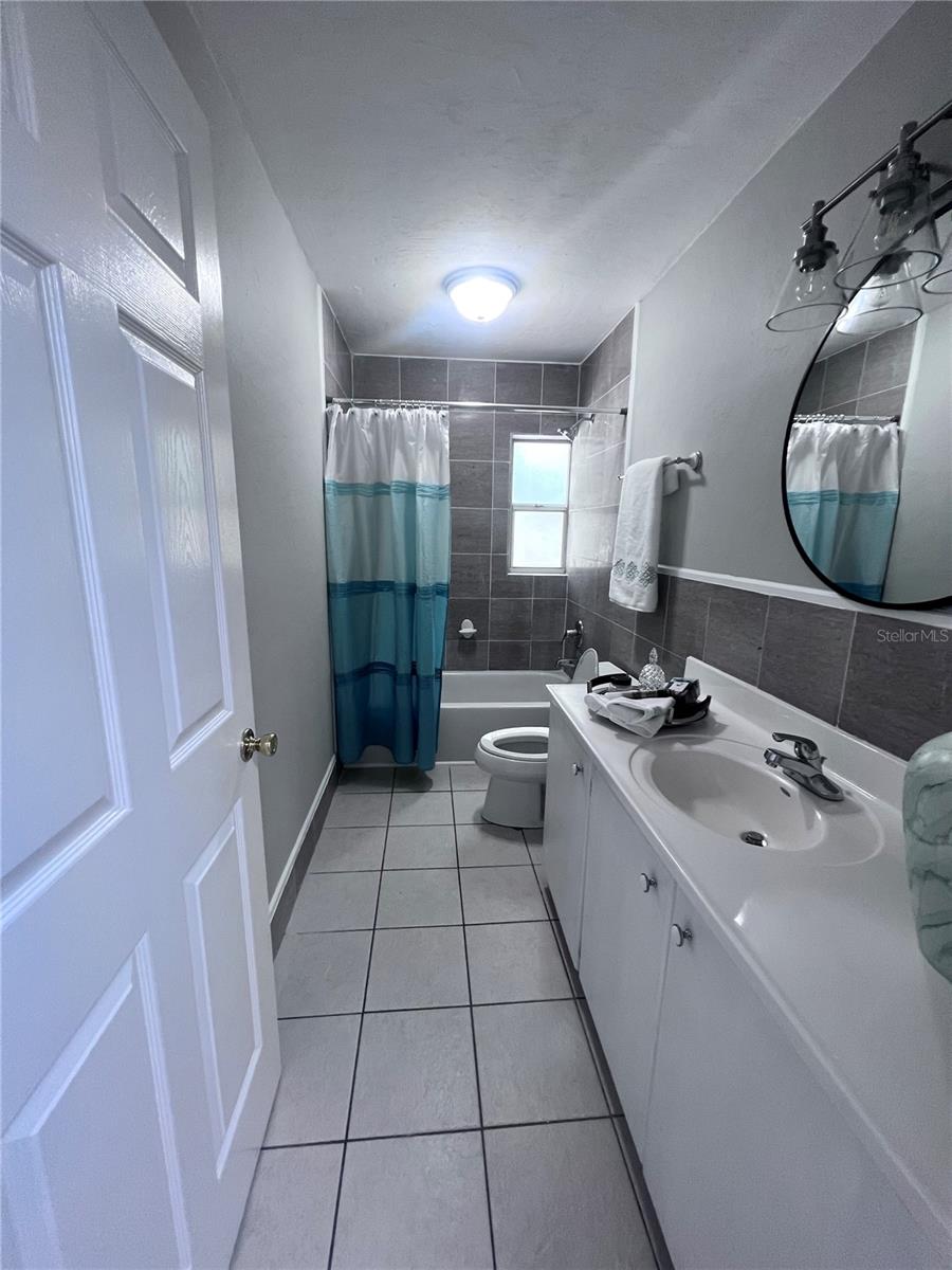 ANGLEWOOD REP - Residential Lease