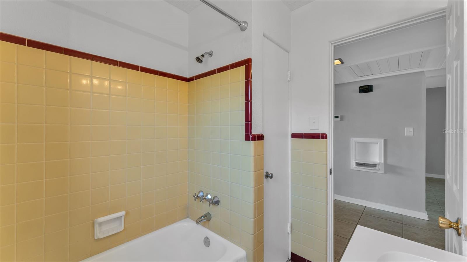 COUNTRY CLUB ADD - Residential