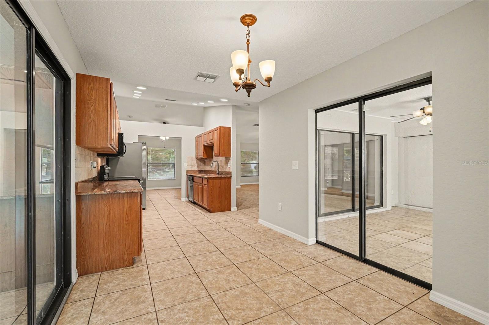 SPRING HILL - Residential