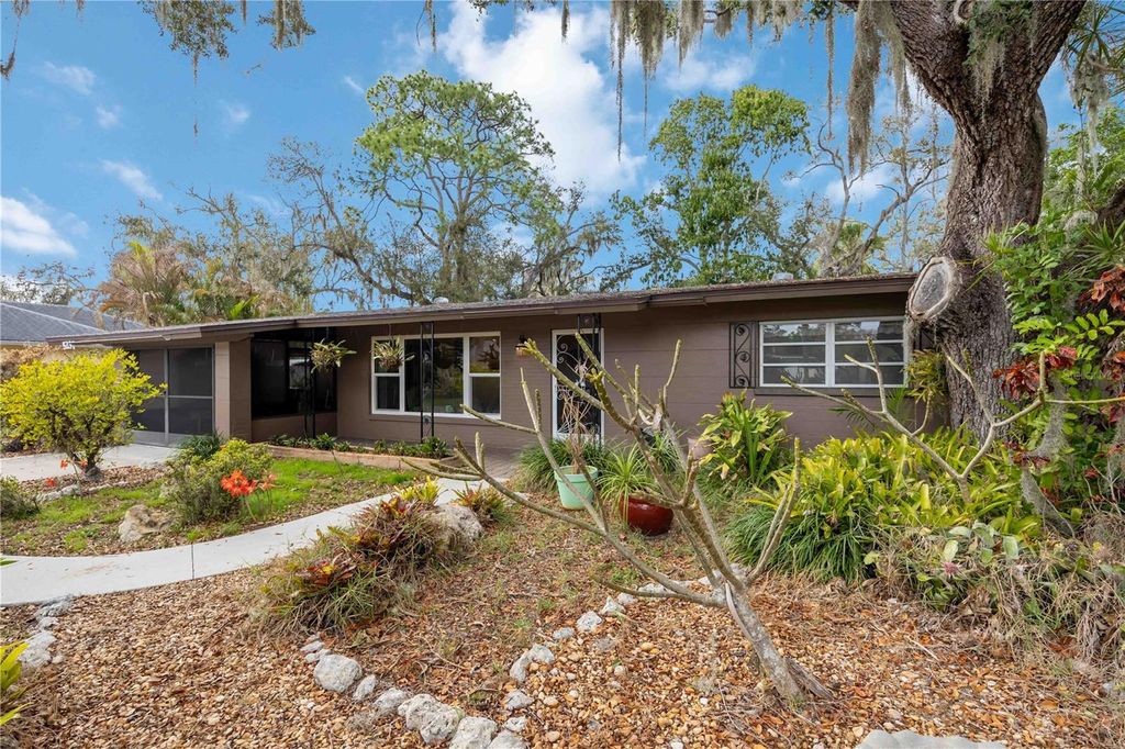 Photo of 5237 Ventura Avenue, Sarasota, FL 34235 (MLS # A4684509)