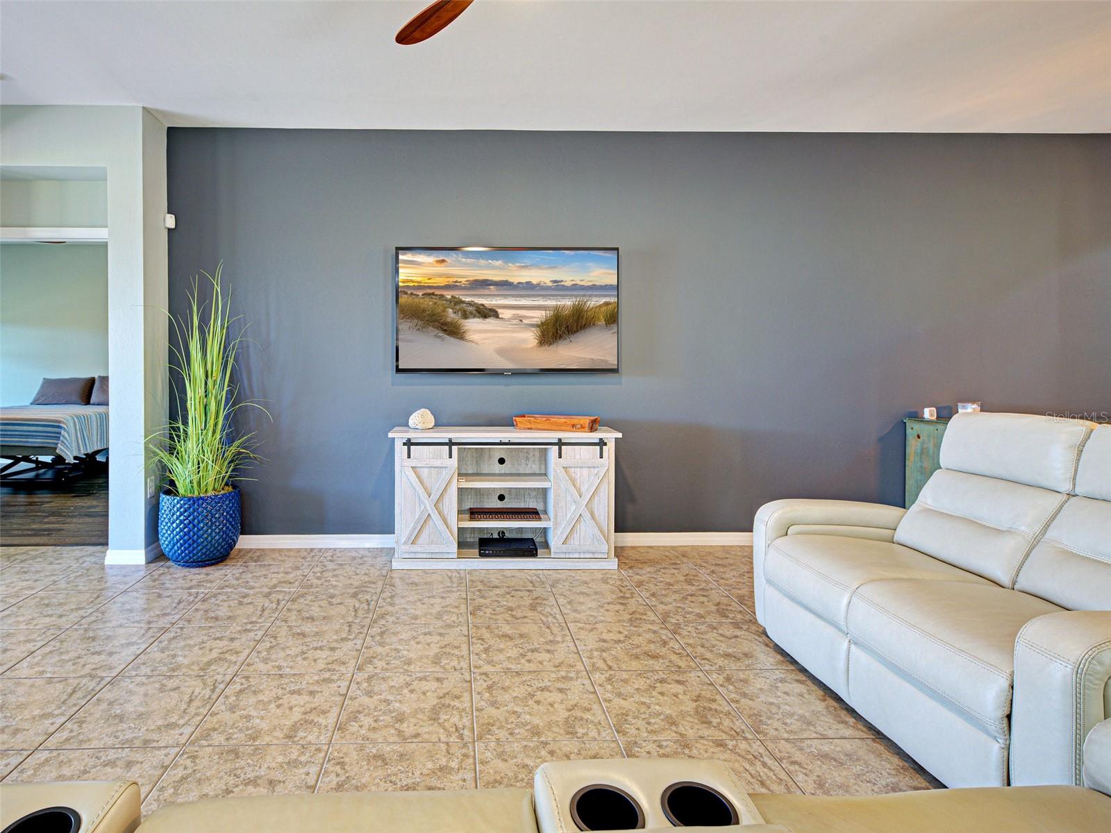 ISLANDWALK AT THE WEST VILLAGE - Residential