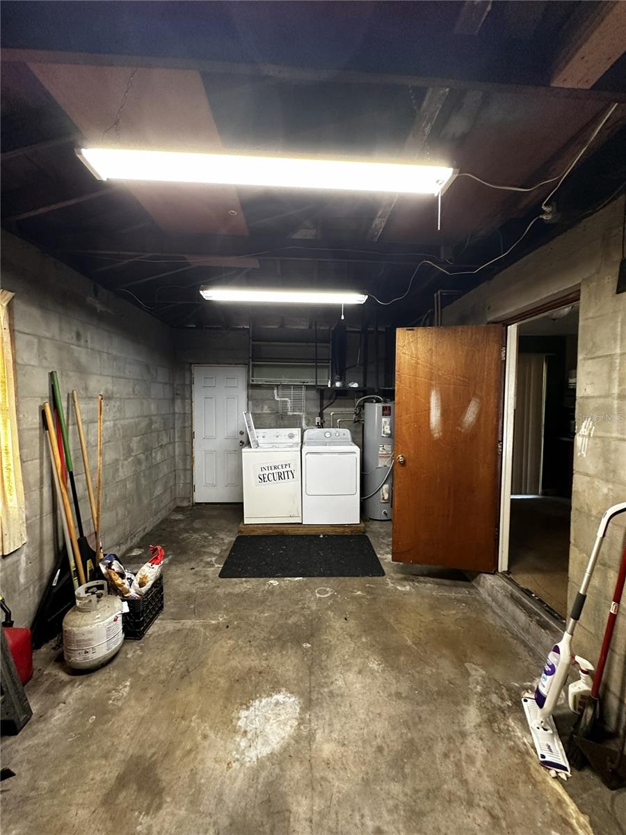 GOLFLAND OF TAMPAS NORTH SIDE - Residential