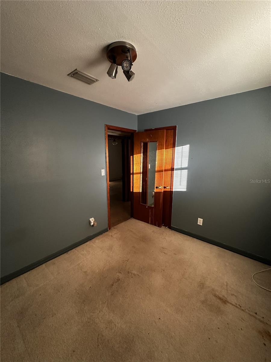 GOLFLAND OF TAMPAS NORTH SIDE - Residential