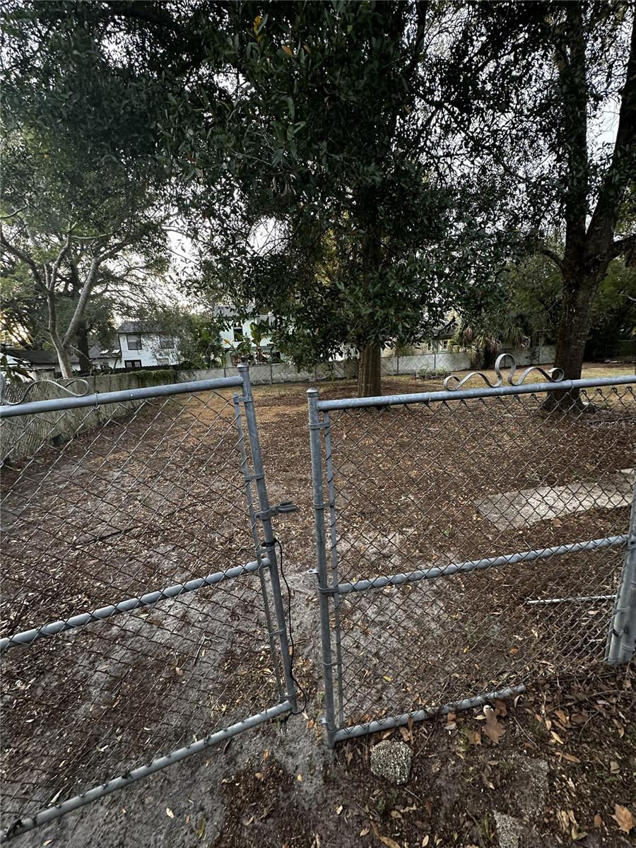 GOLFLAND OF TAMPAS NORTH SIDE - Residential