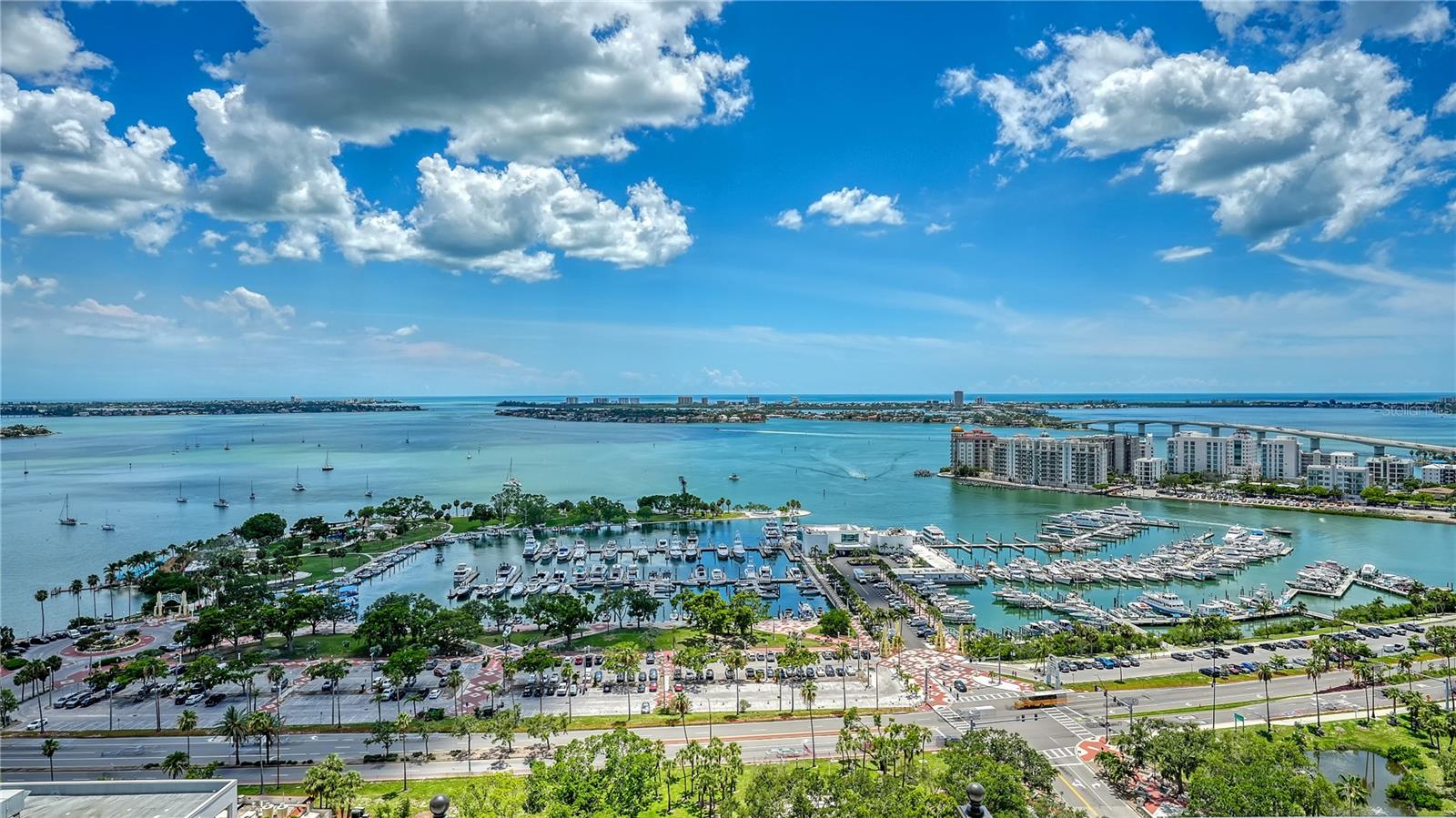 THE DEMARCAY - Residential