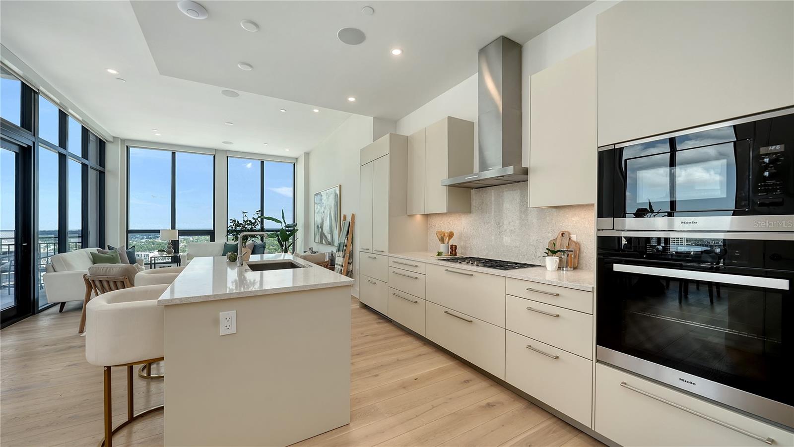 THE DEMARCAY - Residential