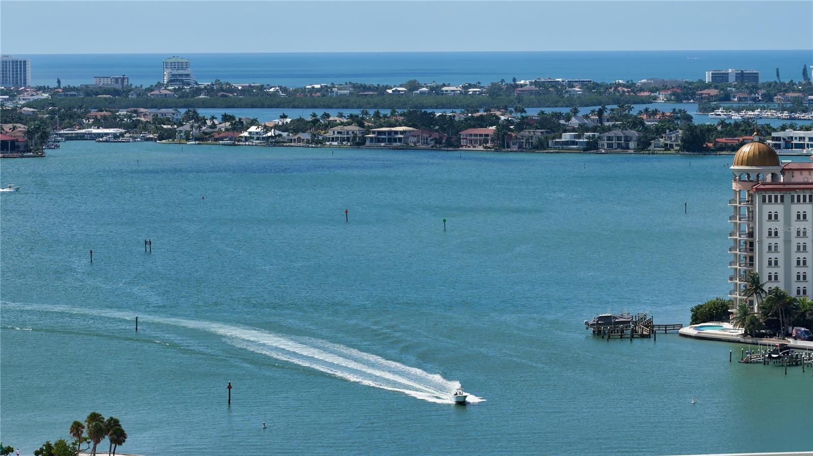 THE DEMARCAY - Residential