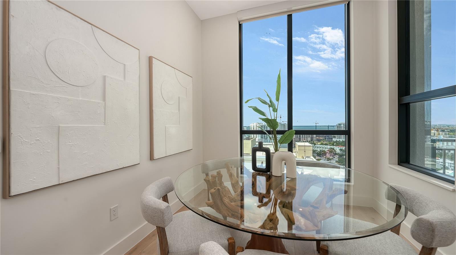 THE DEMARCAY - Residential