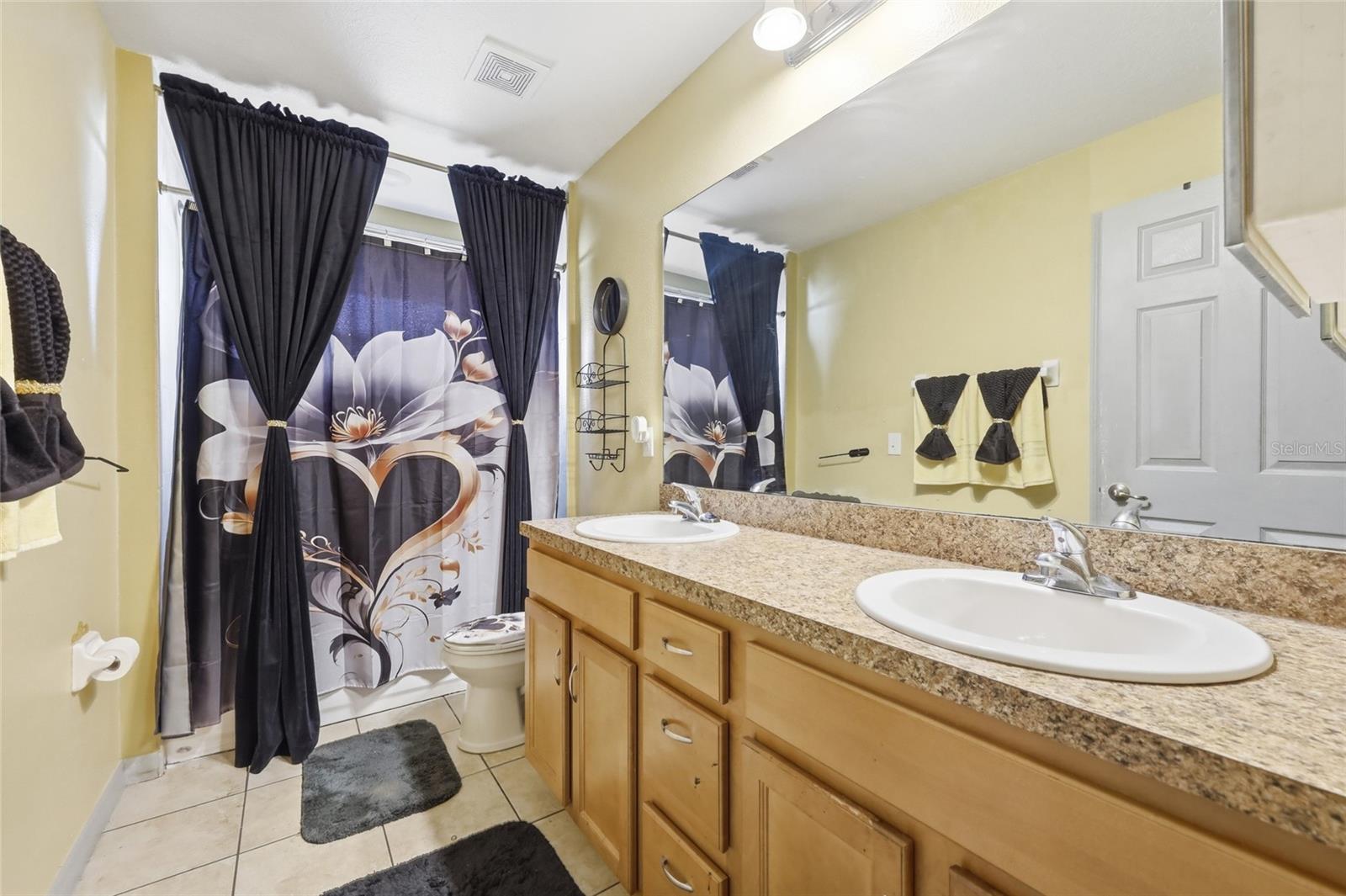 HOLLY CRK PH II - Residential