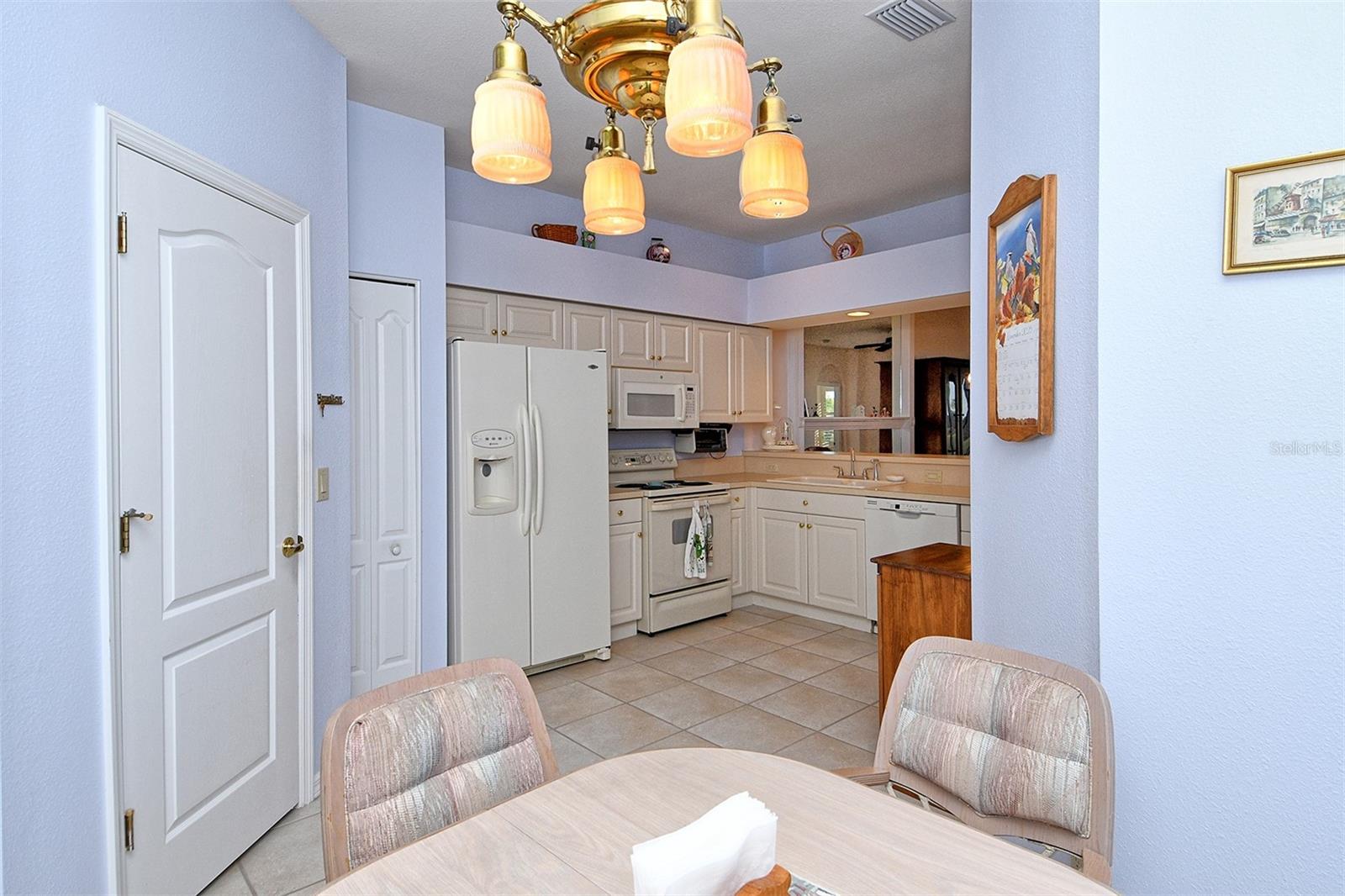 HERITAGE OAKS GOLF & COUNTRY CLUB - Residential