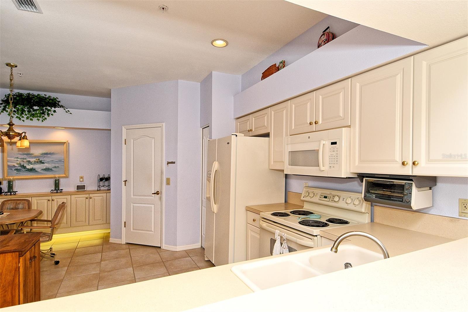 HERITAGE OAKS GOLF & COUNTRY CLUB - Residential