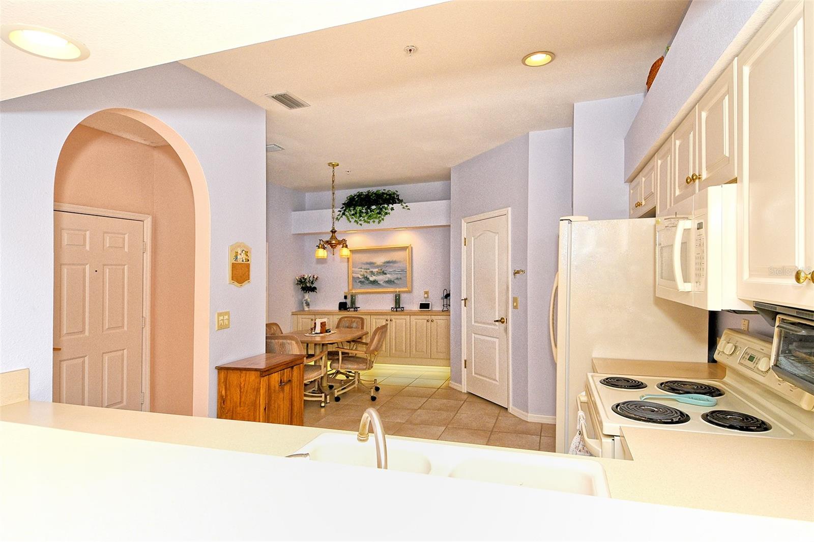 HERITAGE OAKS GOLF & COUNTRY CLUB - Residential