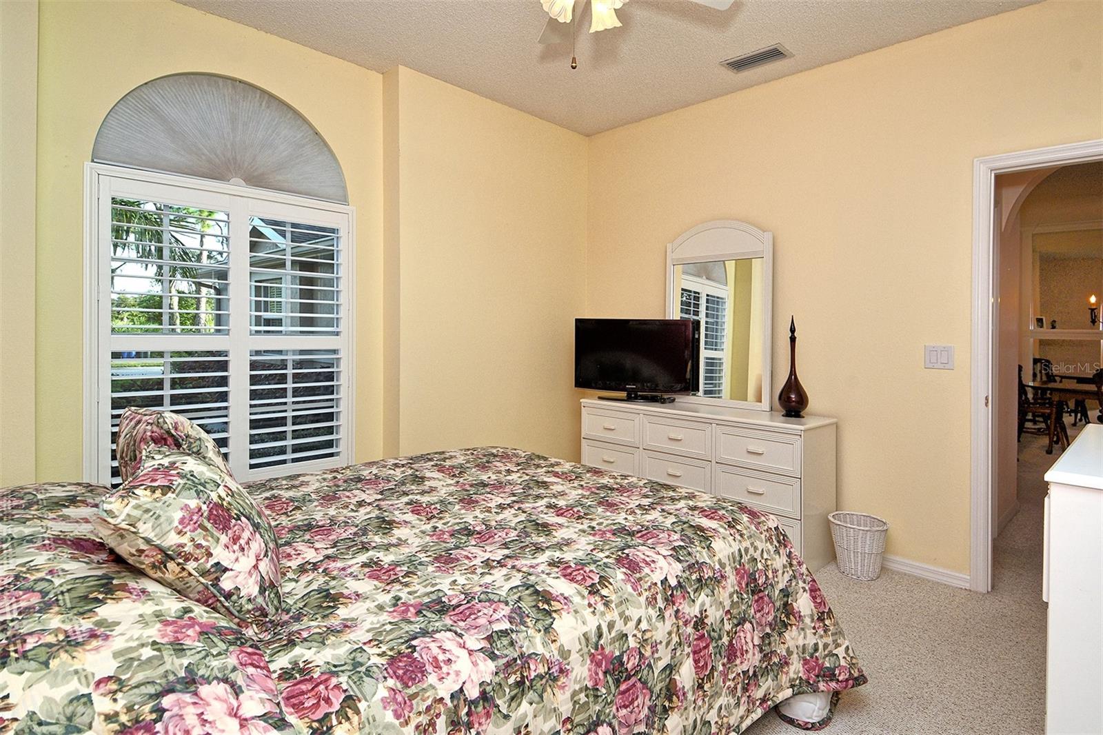 HERITAGE OAKS GOLF & COUNTRY CLUB - Residential