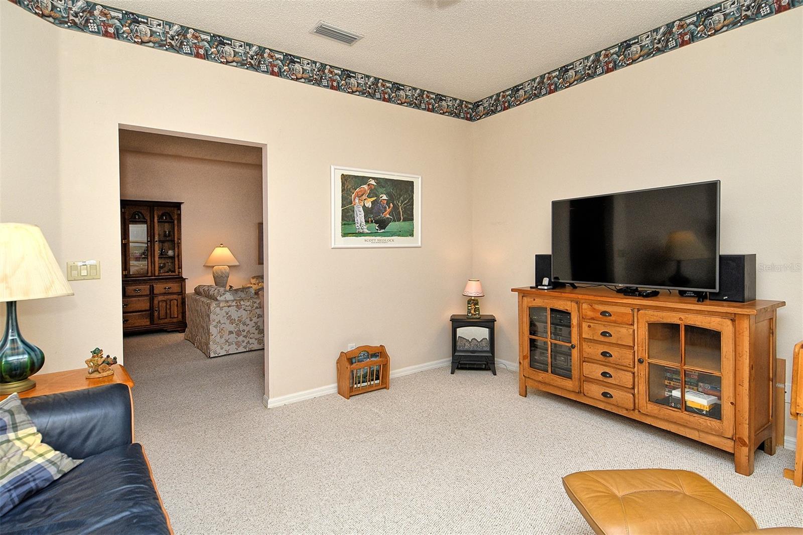 HERITAGE OAKS GOLF & COUNTRY CLUB - Residential