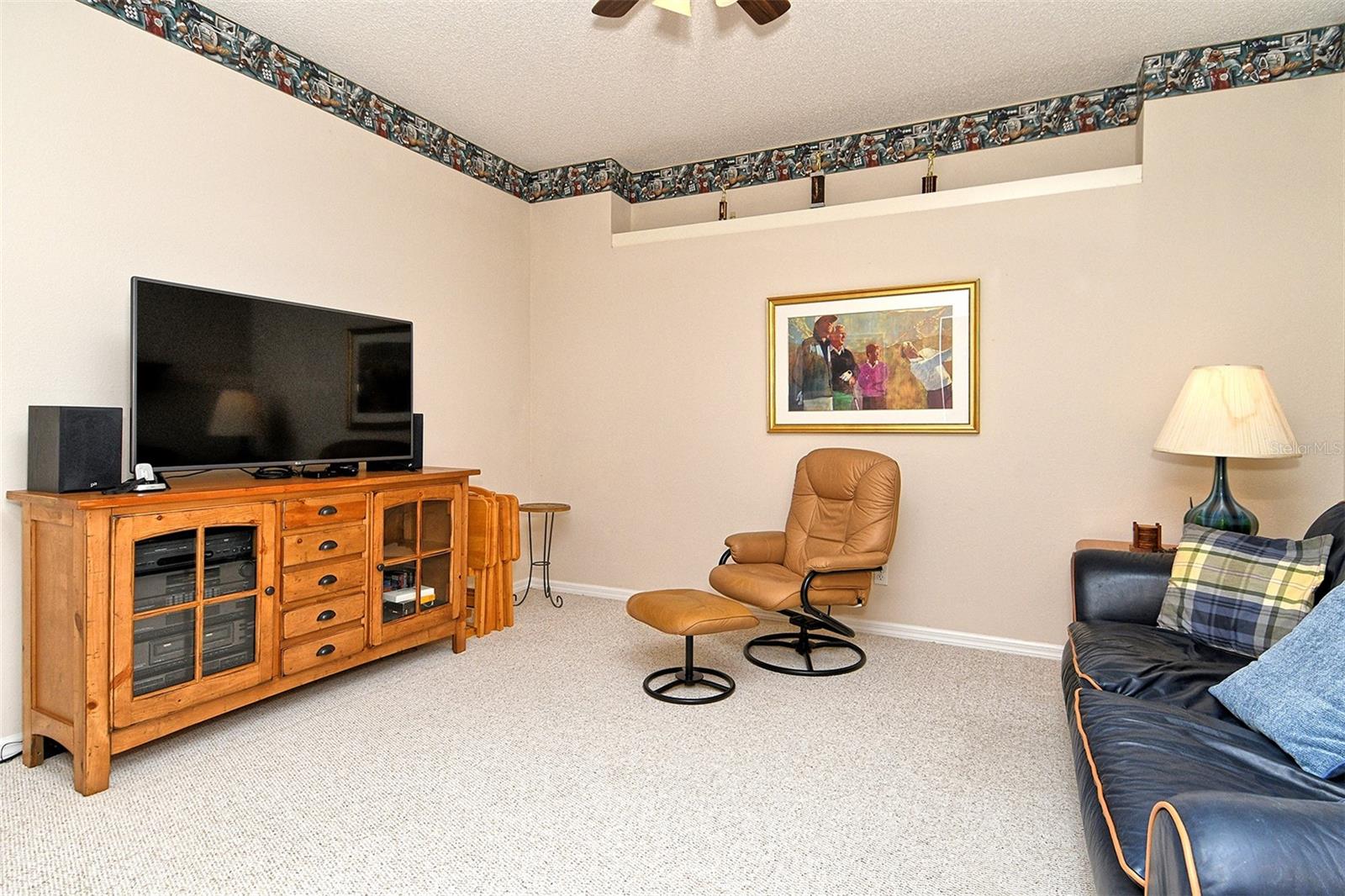 HERITAGE OAKS GOLF & COUNTRY CLUB - Residential