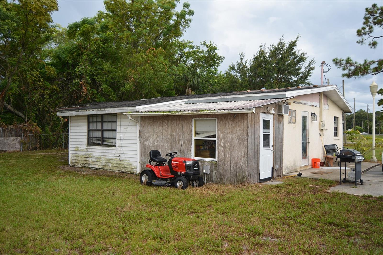 THE S 151 FT OF E 95 FT OF W1/2 OF SE1/4 OF SW1/4 - Residential