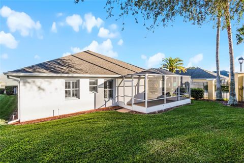 A home in WINTER HAVEN