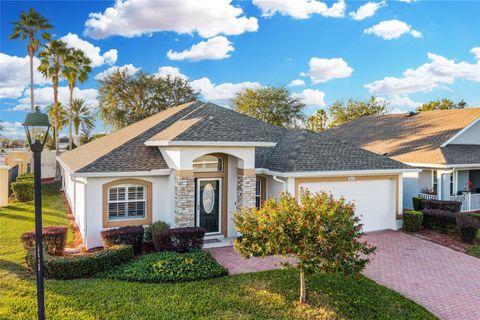 A home in WINTER HAVEN