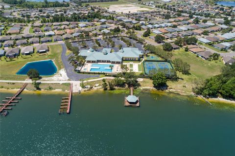 A home in WINTER HAVEN