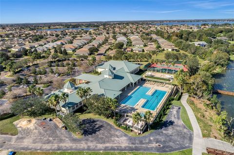 A home in WINTER HAVEN