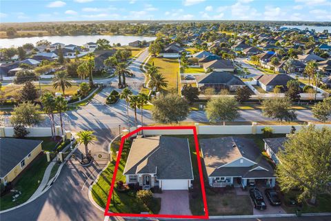 A home in WINTER HAVEN