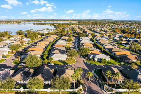 A home in WINTER HAVEN