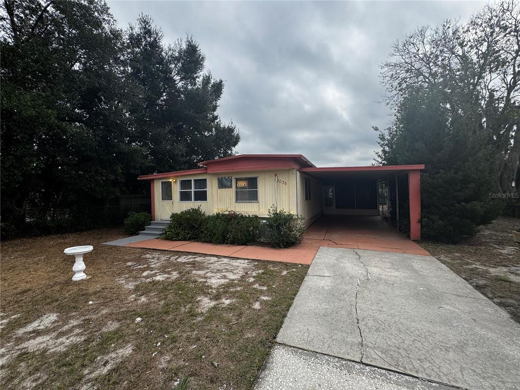 Photo of 12036 Grace Lane, Leesburg, FL 34788 (MLS # G5105698)