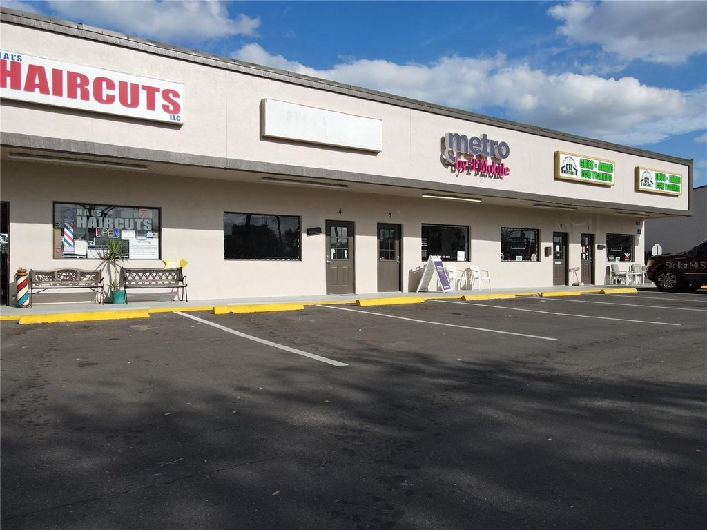 Photo of 2111 S Ridgewood Avenue, Edgewater, FL 32141 (MLS # O6160222)