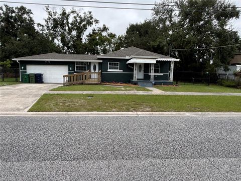 Photo of 1509 E 31st Avenue, Tampa, FL 33610 (MLS # TB8431731)