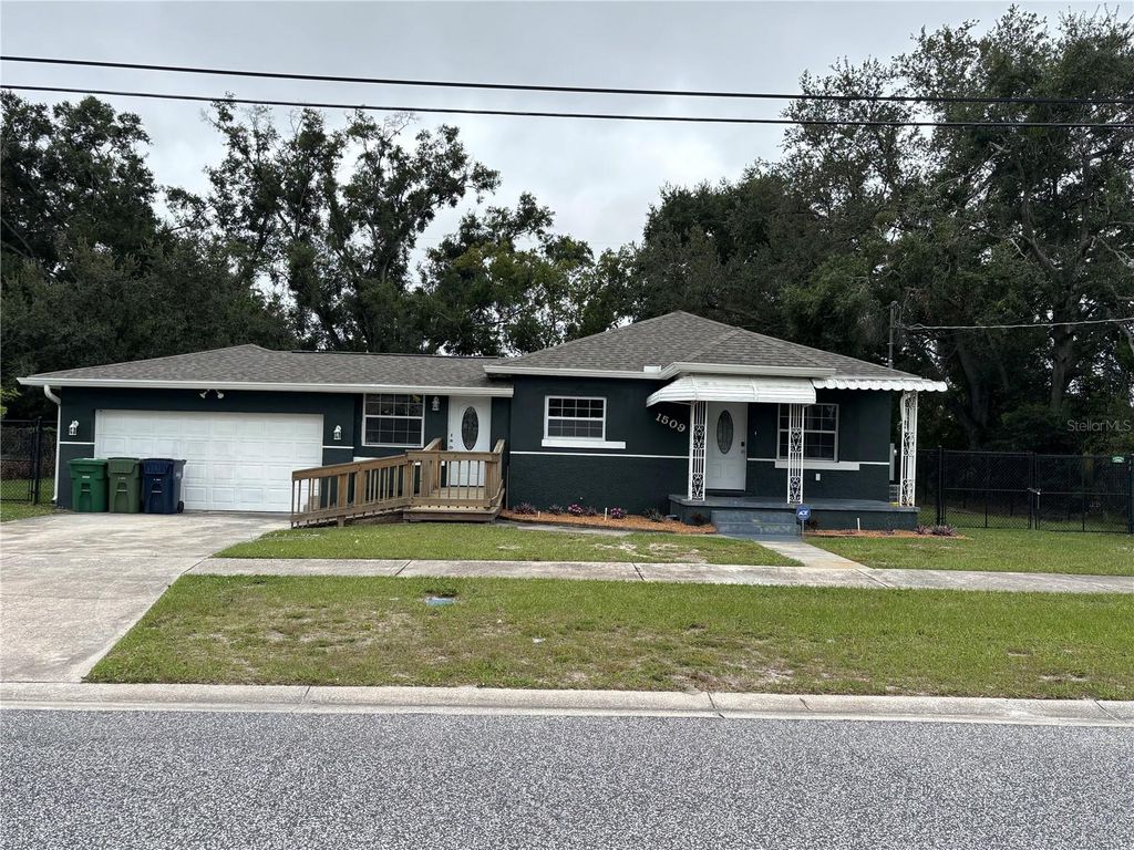 Photo of 1509 E 31st Avenue, Tampa, FL 33610 (MLS # TB8431731)
