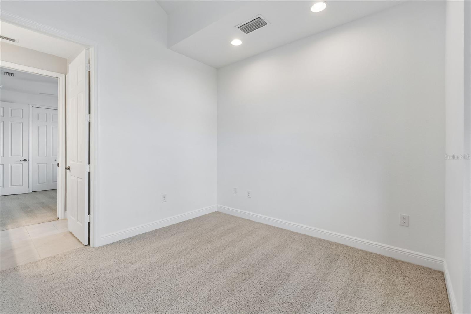 LAKESHORE RANCH PH I - Residential