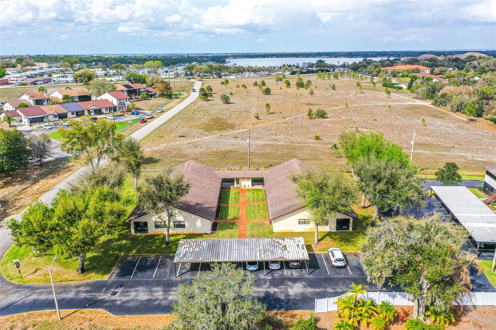 PINES/LK HUNTLEY - Residential