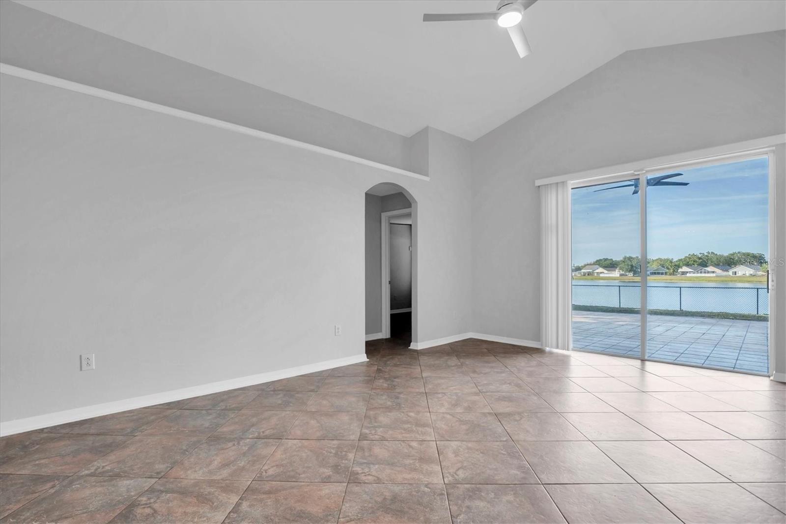 LAKESIDE TR B - Residential Lease