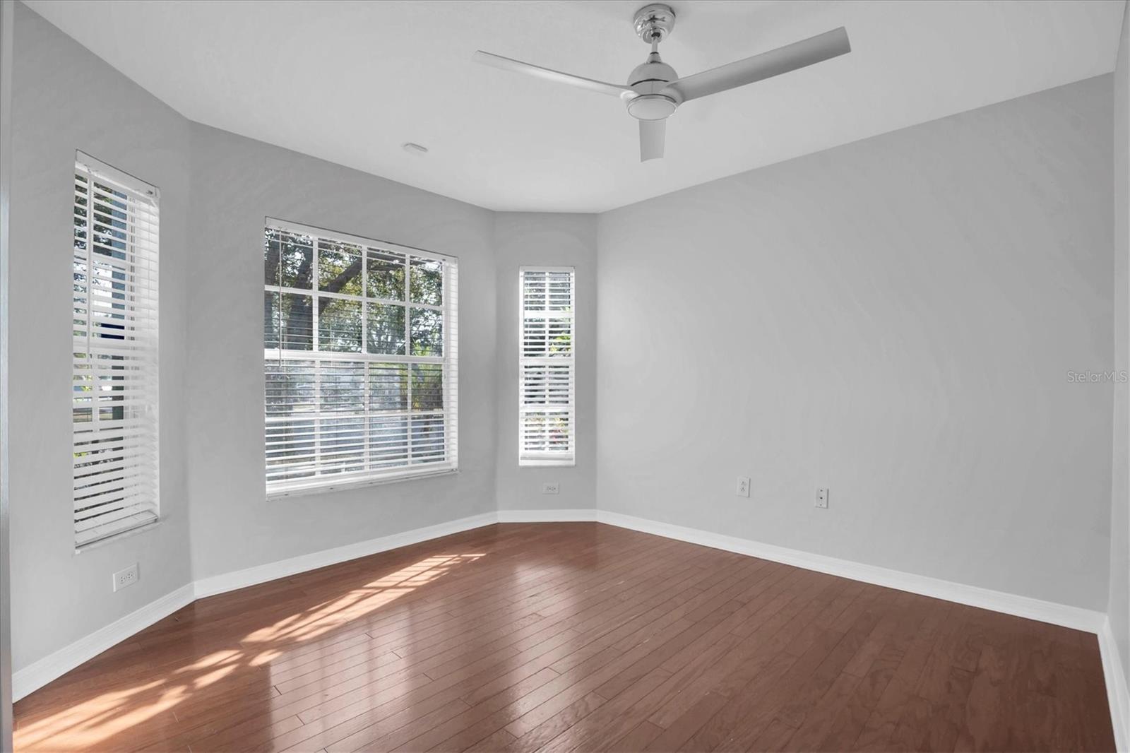 LAKESIDE TR B - Residential Lease