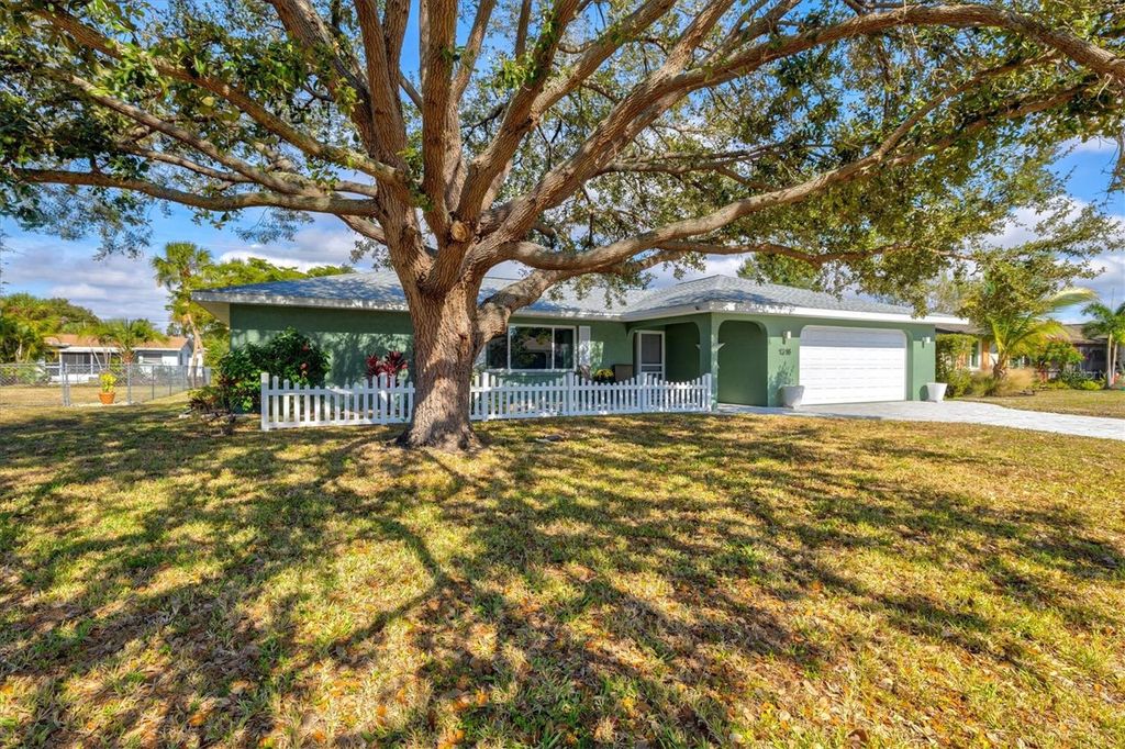 Photo of 1316 Fir Avenue, Venice, FL 34285 (MLS # N6141702)