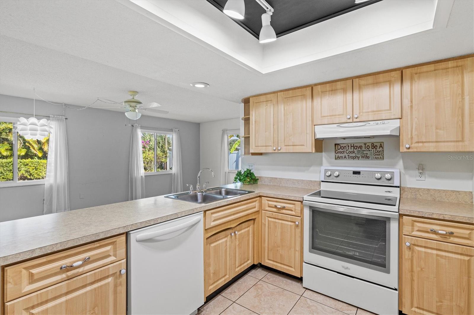 EAST GATE - Residential