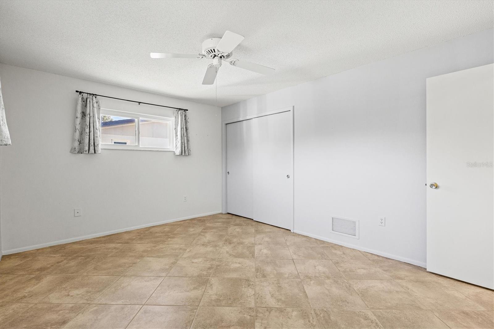 EAST GATE - Residential