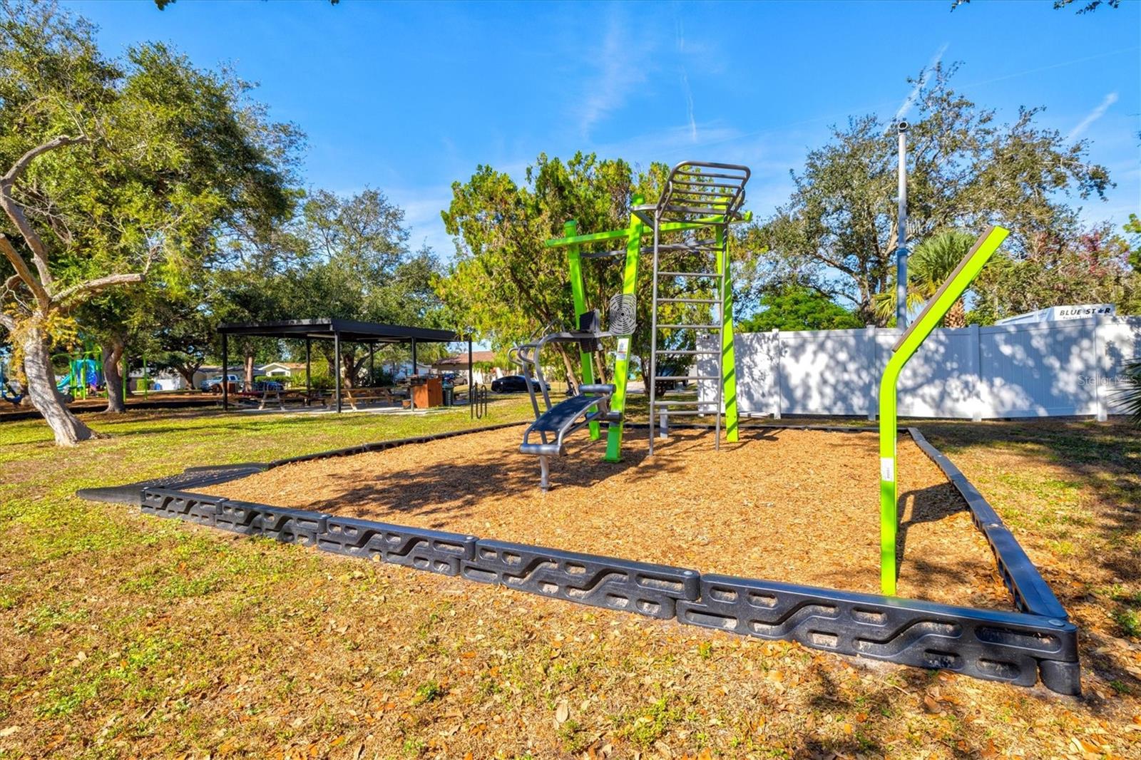 EAST GATE - Residential