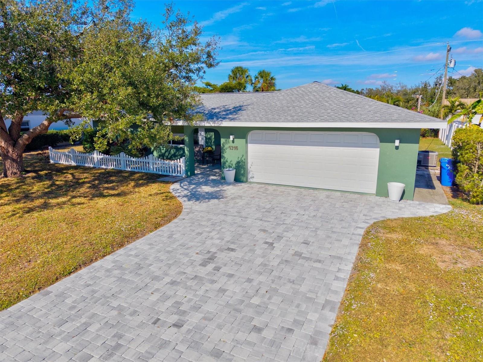 EAST GATE - Residential